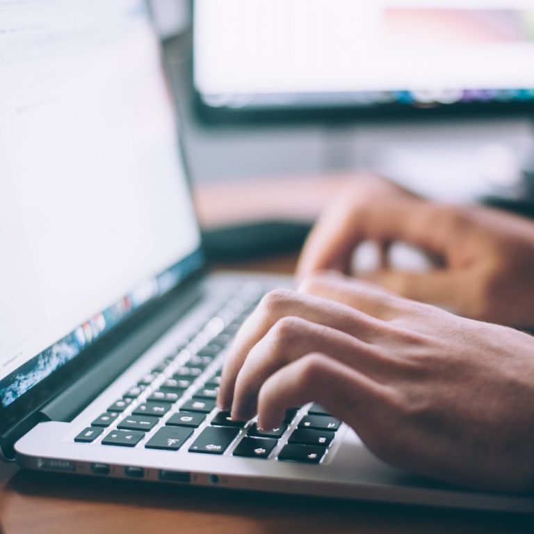 glenn-carstens-peters-npxXWgQ33ZQ-unsplash (1)