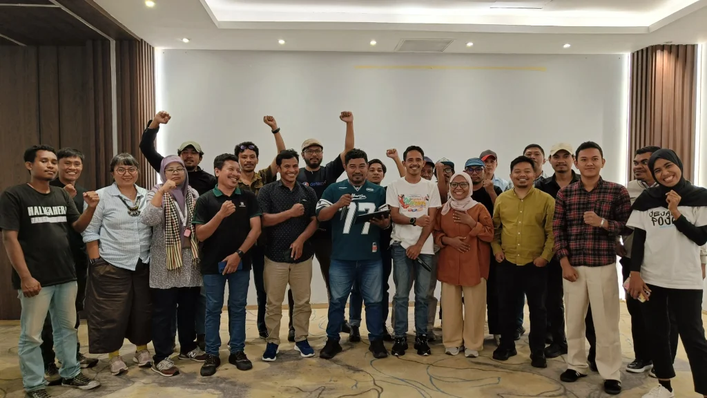 Foto bersama setelah deklarasi pembentukan KKJ Maluku Utara